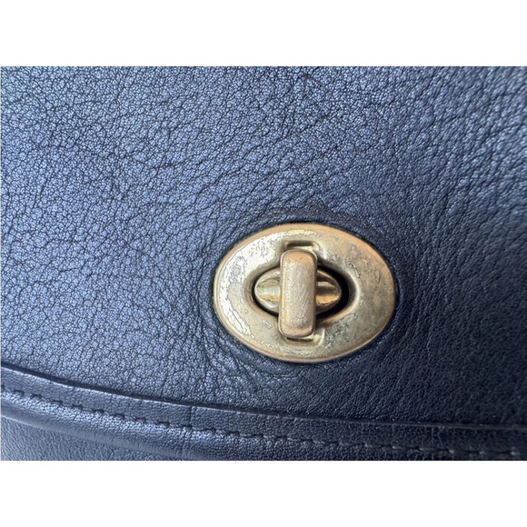 Vintage Coach Classic Black Leather Small Side Pack Turn Lock 9978 - Picture 15 of 15